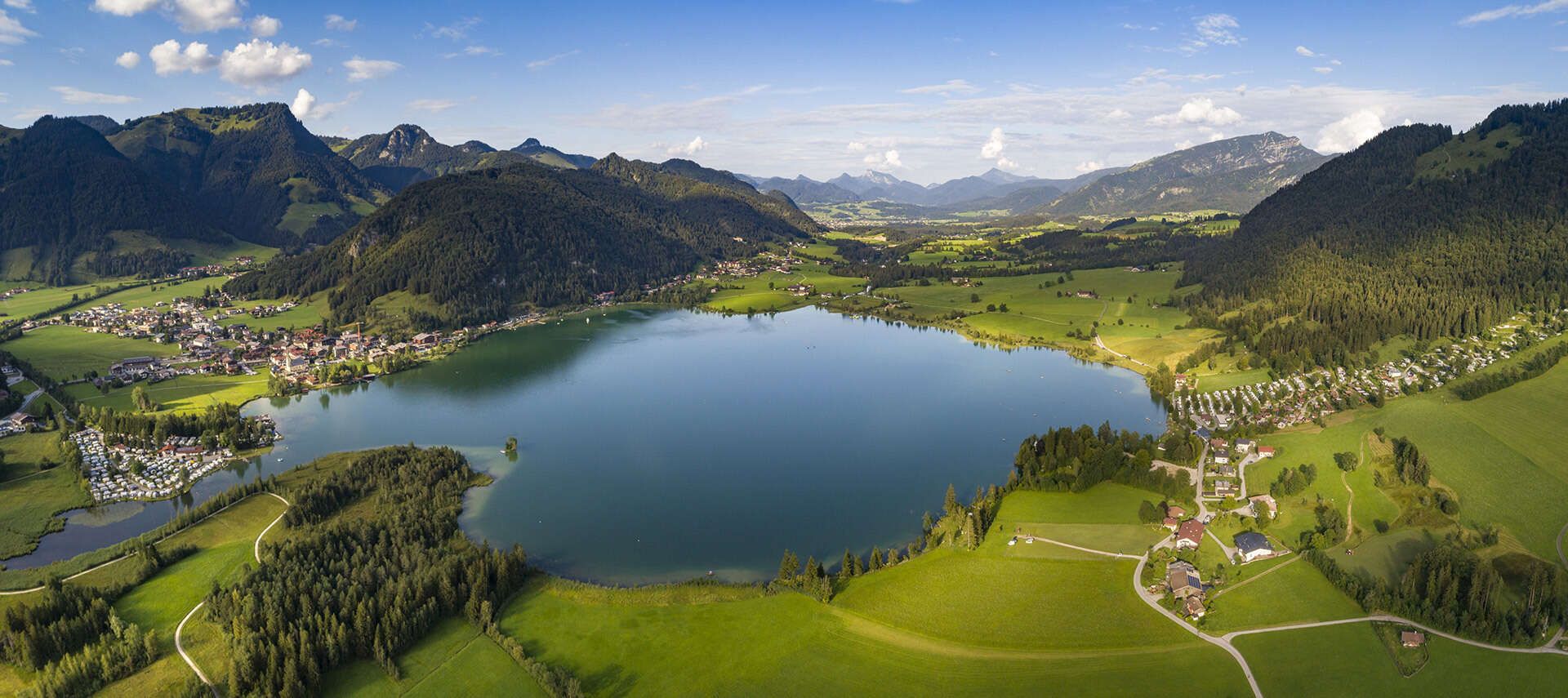 Kaiserwinkl Sommerlandschaft Walchsee Wandern Badesee 