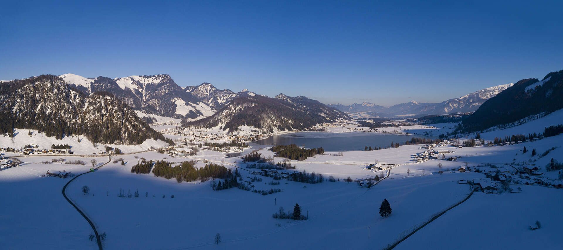 Kaiserwinkl Urlaub im Winter am Walchsee